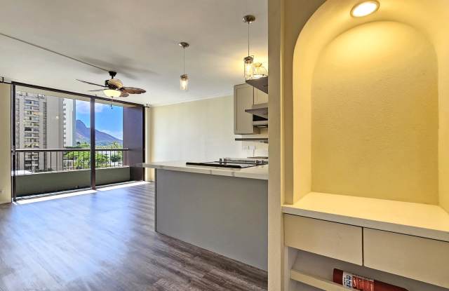 320 Liliiuokalani Avenue #801 Gallery 1
