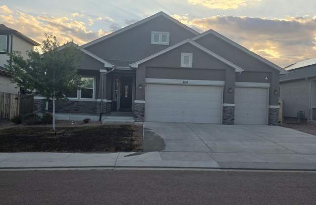 Spacious 5BR House in Colorado Springs photos photos Spacious 5BR House in Colorado Springs photos photos