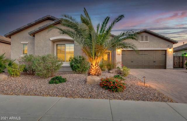 5843 W VICTORY Court Gallery 2