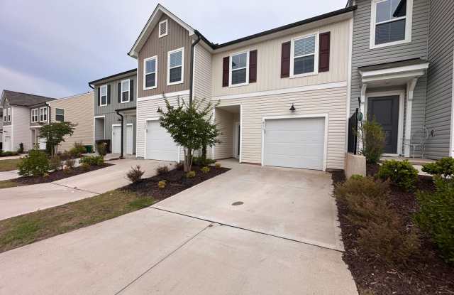 3BR 2.5BA Townhome in High Point photos photos