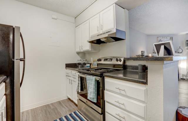 Miramar Apartments photos photos