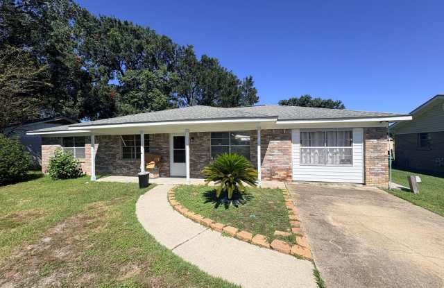 Single Family home in Bay St Louis Gallery 1