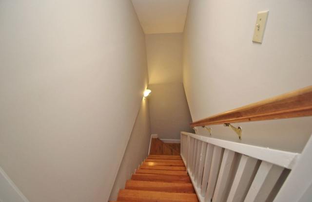 $500 Off Your First Month's Rent! 5 Bedroom - Close to USC Walking distance to Williams Brice stadium Gallery 4