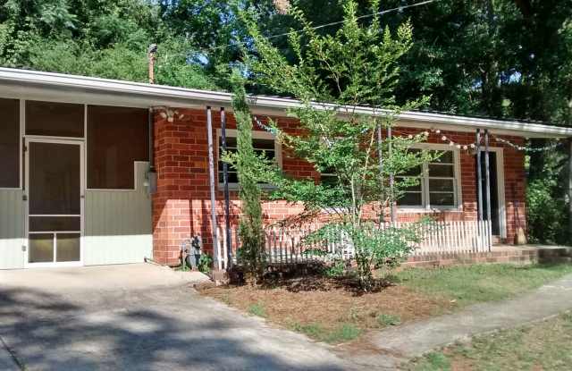 *App Fees Waived for February!* 2 bedroom/1 bathroom updated home in Normaltown Available now! photos photos