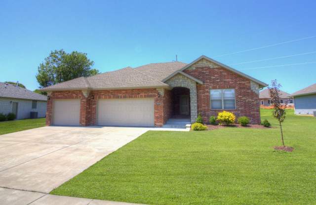 4 Bedroom Home with Fenced Yard and 3-Car Garage Gallery 1