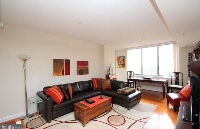 1020 N HIGHLAND STREET photos photos