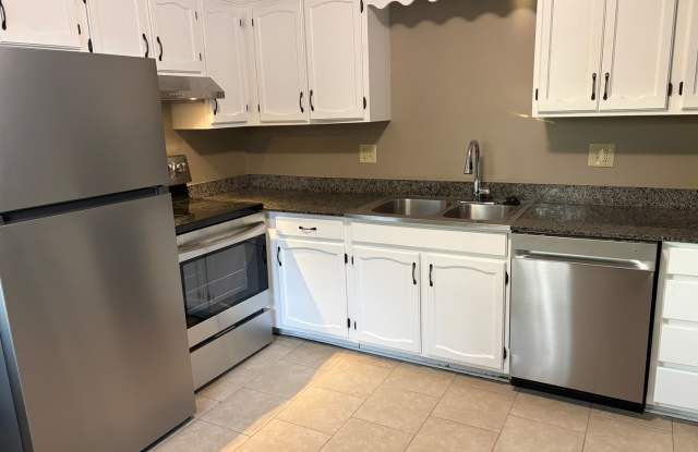Secluded Parkville Duplex! Gallery 4