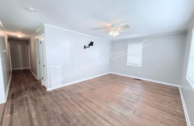 4BR/2.5BA Home Gallery 3