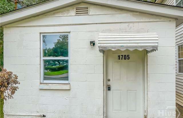 1705 Augusta Avenue Gallery 1