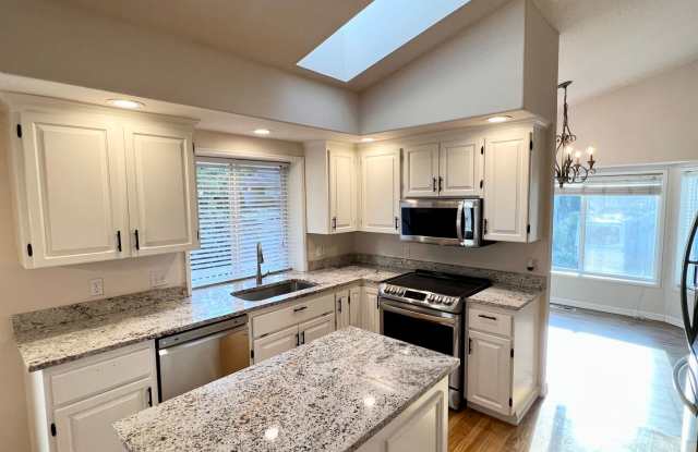 Beautiful Home Available Now Gallery 3