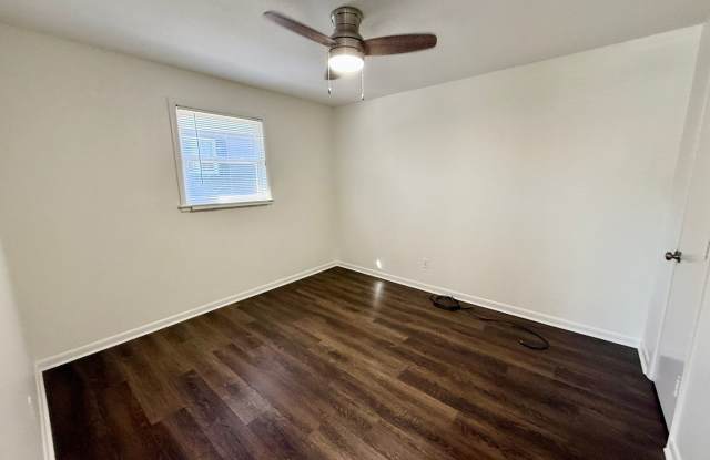 2 Bedroom Madison Duplex w/ Fenced Yard $1300 - 250 Robinwood Avenue, Nashville, TN 37115