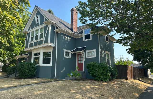 Rare Rental Opportunity in Proctor Gallery 3