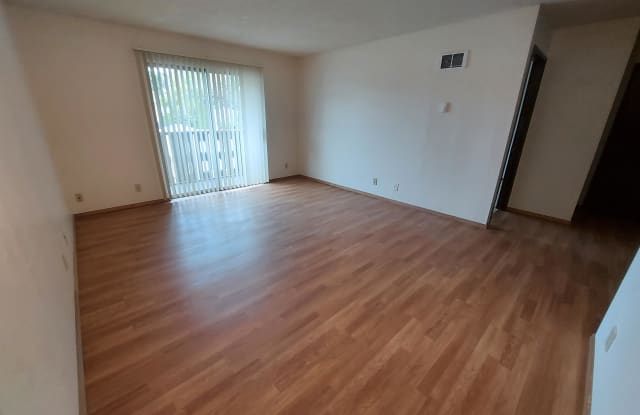 475-E Fairview Avenue SE - 475 Fairview Avenue Southeast, Salem, OR 97302 475-E Fairview Avenue SE - 475 Fairview Avenue Southeast, Salem, OR 97302