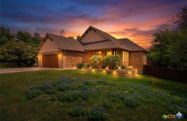 2402 Twin Ridge Court Gallery 2