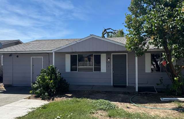 PET FRIENDLY 4 Bedroom 2 Bath photos photos