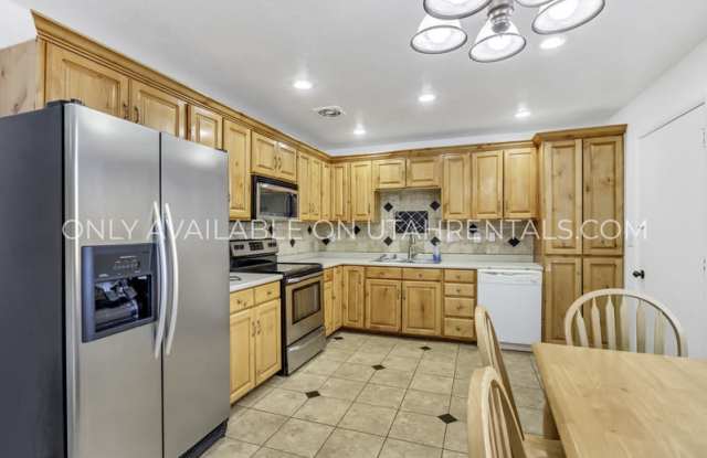 2066 Park St photos photos