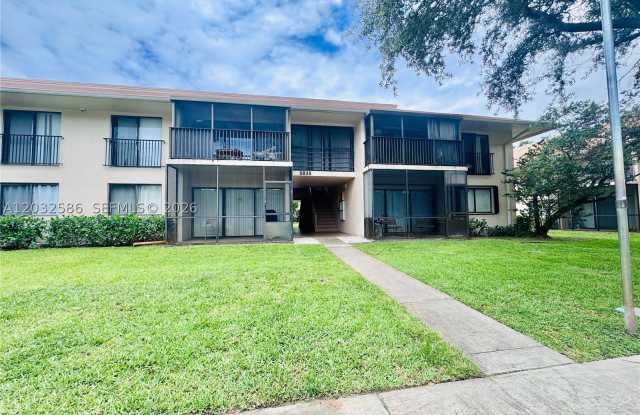 5835 Washington St photos photos