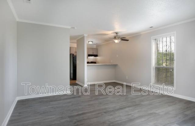 5845-E Century Oaks Drive photos photos