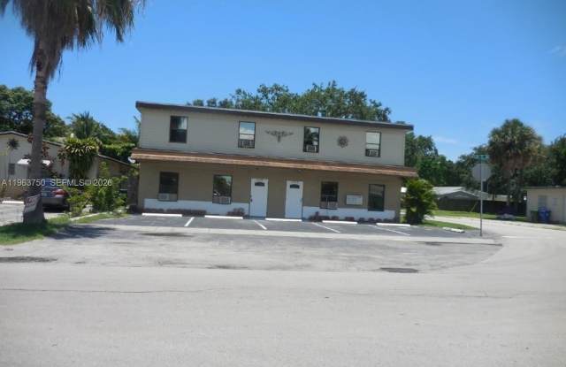 2990 SW 15th Ave photos photos