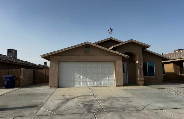 Remodeled 4 bedroom For Rent Gallery 1