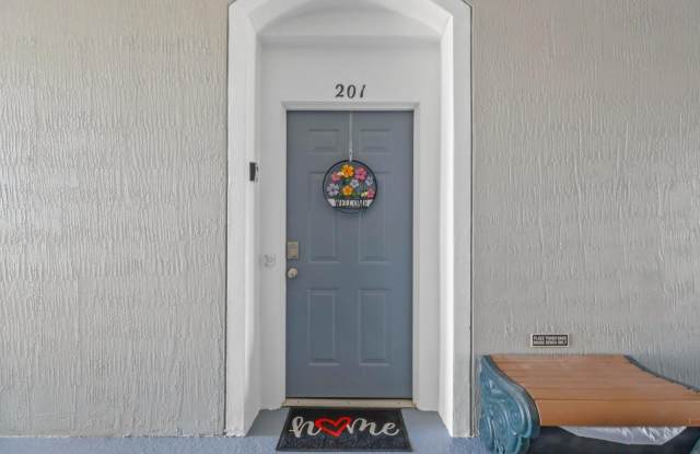 2310 SILVER PALM Drive Gallery 3