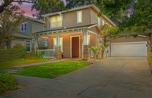 Charming Harbor Park 3 bedroom 2.5 bath Gallery 1