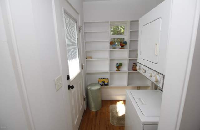 1404 Jernigan Avenue Gallery 3