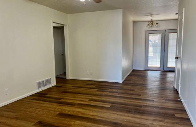 Updated with a great backyard! Gallery 4