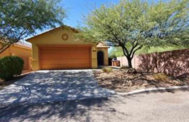 Spacious 3bd/2ba With Private Backyard Coming Soon! photos photos