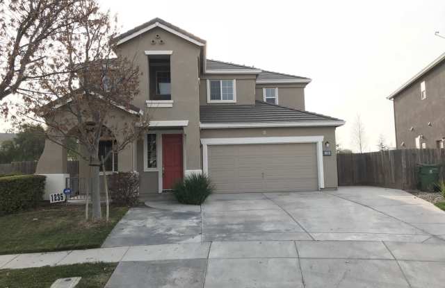 1235 BLUEGRASS CT, LOS BANOS: 5 Beds 3 Baths, Great Neighborhood! photos photos