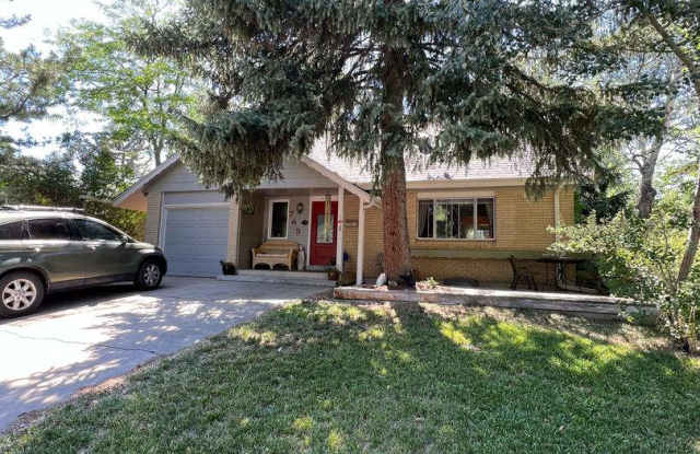 Charming 4 bed/2.5 bath South Boulder home! Available September 1st! photos photos