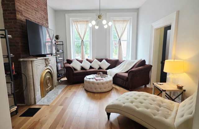 Renovated Manchester Gem with City Views & Modern Upgrades 3 beds 1.5 baths Gallery 4