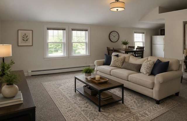 15 Randall Avenue Gallery 1