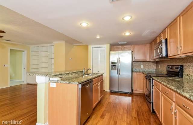 15803 Hampton Village Drive Gallery 4