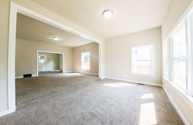 Updated 3 Bedroom 1,800 SQFT Home for Rent Gallery 3