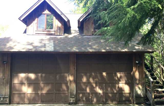 Studio Garage Apartment - Des Moines - Available Now! Utilities Included! - 1228 South 268th Street, Des Moines, WA 98198