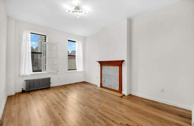 469 W 166th St Apt 5A Gallery 1