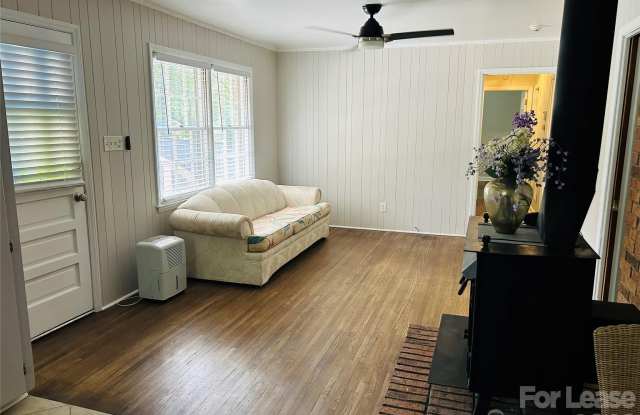 5344 Coburg Avenue Gallery 3