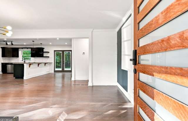 5012 Tilly Mill Road Gallery 3
