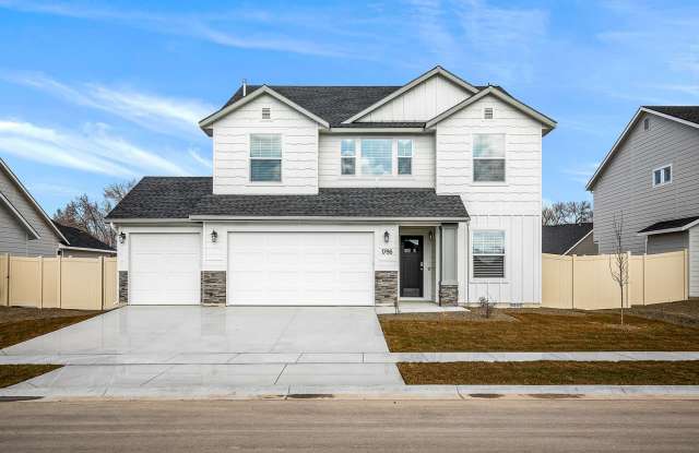 BEAUTIFUL & SPACIOUS 2636sf Nampa Home w/3-Car Garage photos photos