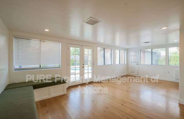 2817 N 51st St photos photos