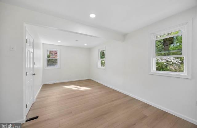102 BRISTOL OXFORD VALLEY Road Gallery 3