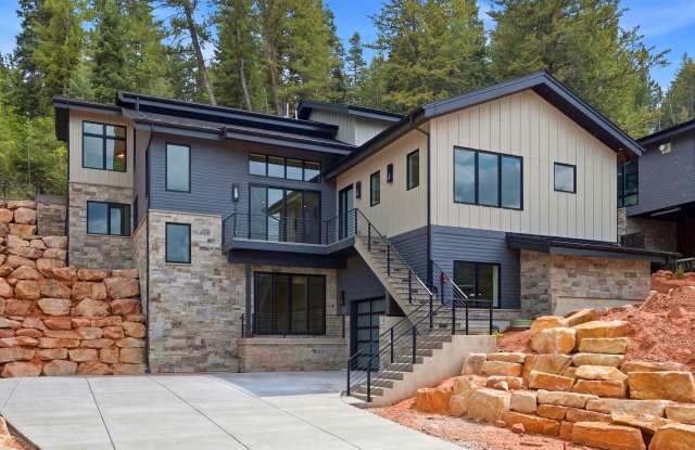 4043 W Crest Ct Gallery 1
