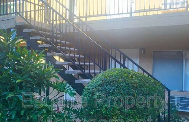 990 ASHLAND AVE photos photos