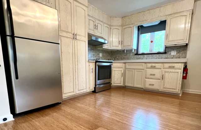 Gorgeous 3-Bedroom Townhome with One-Car Garage in Roxborough! Available NOW! photos photos