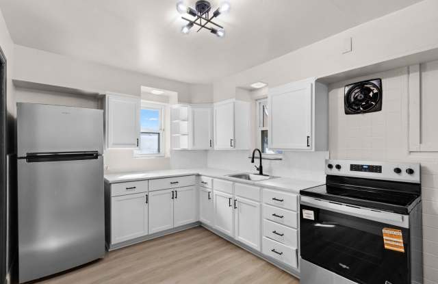 Freshly Renovated 5BR/3BA Single-Family Home – 3,000 Sq Ft of Space! Gallery 1