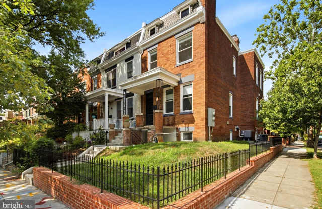 1724 2ND Street NW Gallery 1