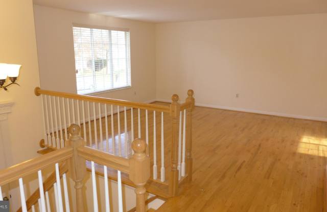 1128 KINGSBURY ROAD Gallery 4