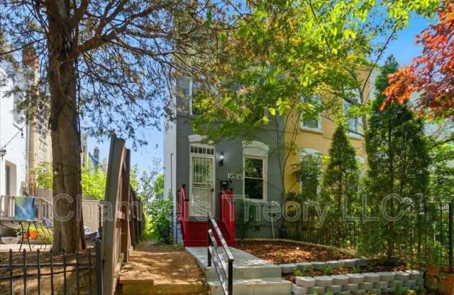 1535 Constitution Ave NE photos photos