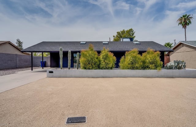 1905 E Palmcroft Drive - 1905 East Palmcroft Drive, Tempe, AZ 85282